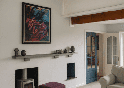 dad and daughter decorating logo hero